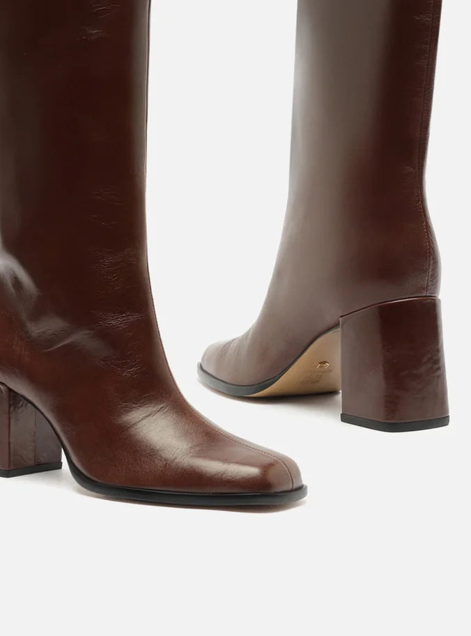 Bota Couro Cano Médio Nuvvi